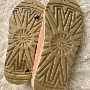 Ugg Women’s Pink Tasman Slipper Size 8
